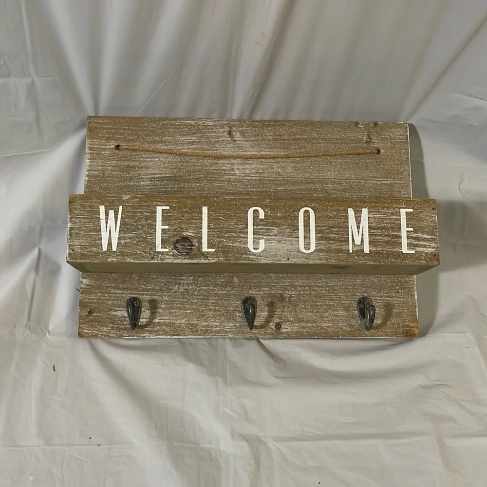 Rustic welcome wall hanging for mail, keys, dog leashes, etc